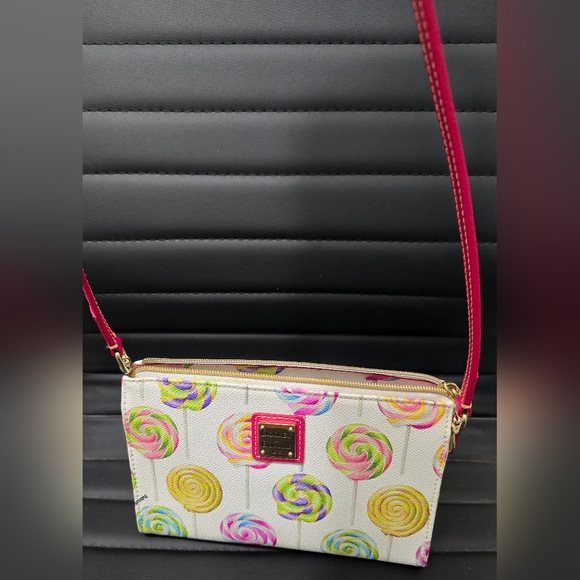 Dooney & Burke Rare Hard to find Lollipop crossbody/ clutch. Excellent condition - Picture 3 of 15